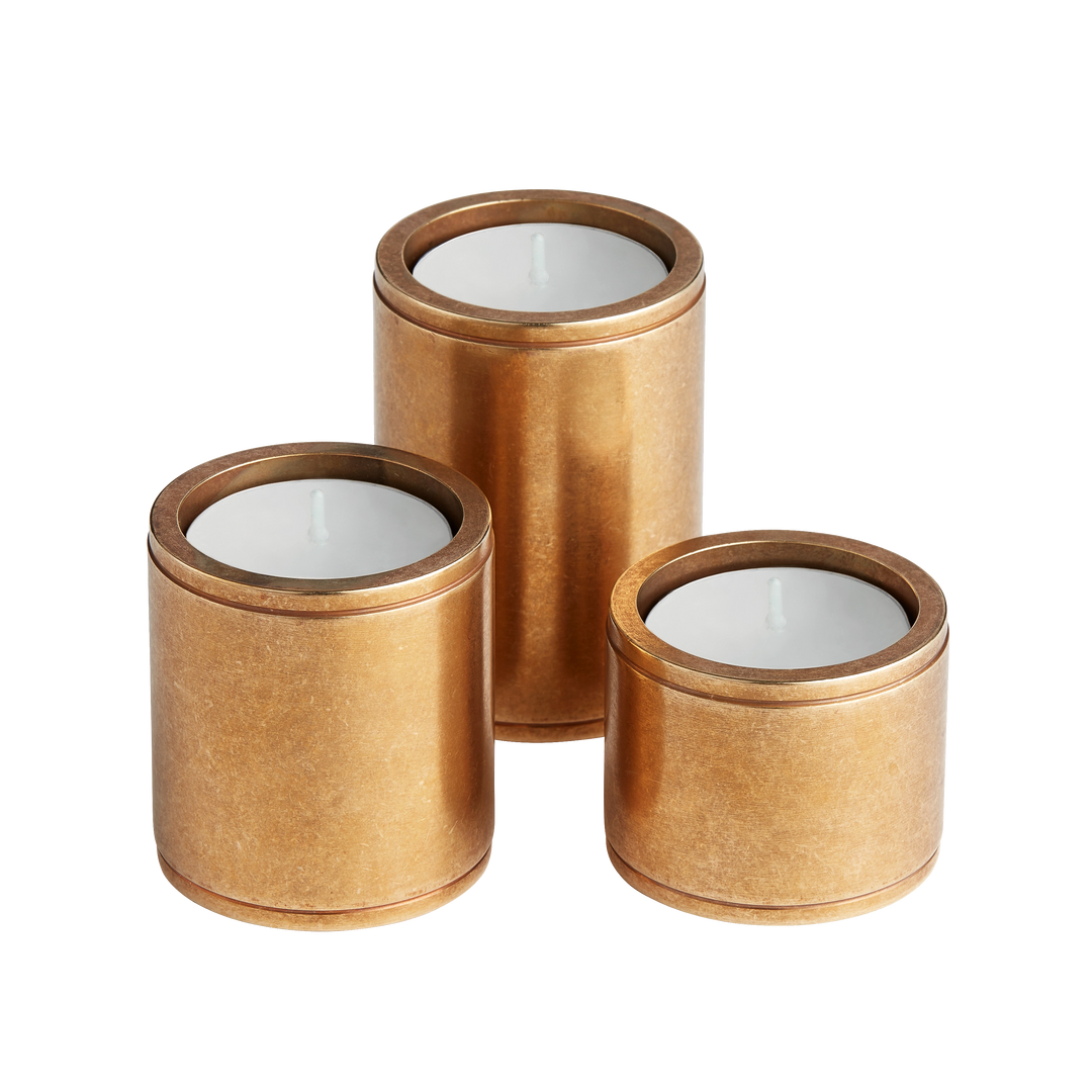 Product shown in our aged brass (BEL) finish