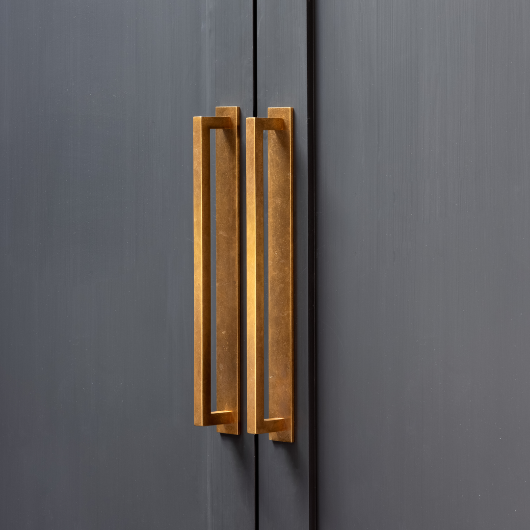 Design by Krantz Designs. Photography by Paul Craig Interior Photography. Product shown in our aged brass (BEL) finish.