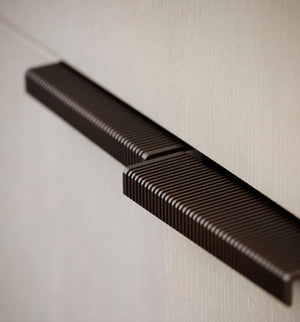 Design by Sophie Paterson Interiors. Product show in our dark bronze (DBZ) finish.