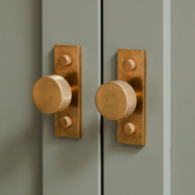 Design by McClarke Bespoke Joinery | Photography by Chris Snook | MIX Diamond Knurled Cabinet Knob & Backplate shown in our aged brass (BEL) finish.