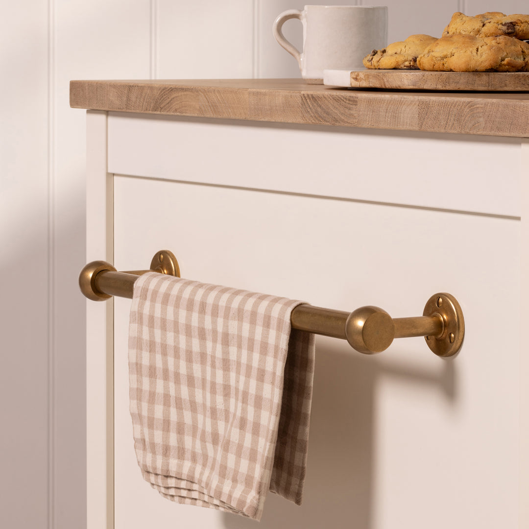 Product shown in our aged brass (BEL) finish.
