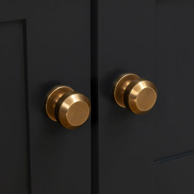Design by Summer House Interiors. Photography by Handover Agency. Product shown in our aged brass (BEL) finish.  