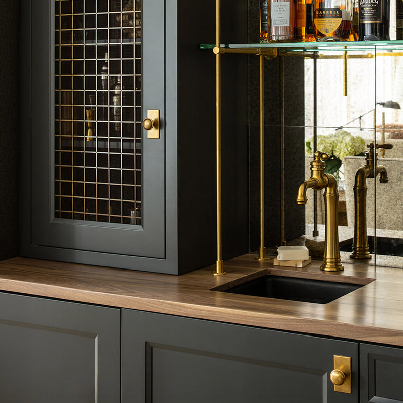 Features our 38mm Georgian Square Grille  in our satin brass unlacquered (SBUL) grille finish | Project by Jean Stoffer Design | Photography by John Stoffer.