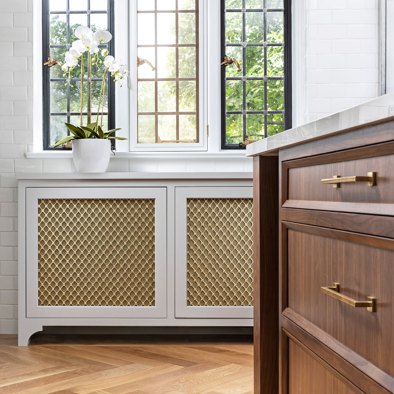 Features our Small Regency Diamond Grille with Plain Rosettes and Coarse Mesh Backing in our satin brass unlacquered (SBUL) grille finish | Project by Maison Birmingham | Photography by Martin Vecchio. 