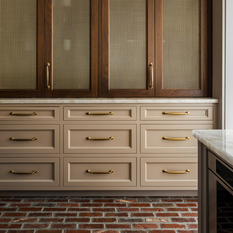 Features our Coarse Mesh in our antique brass lacquered (ABL) grille finish | Project by Town & Country | Photography by Tori Sikkema.