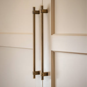 Design by FloCoe Interiors | Photography by Bailey-Cooper | Gaumont appliance pull shown in our satin antique satin lacquered (SAS) finish.