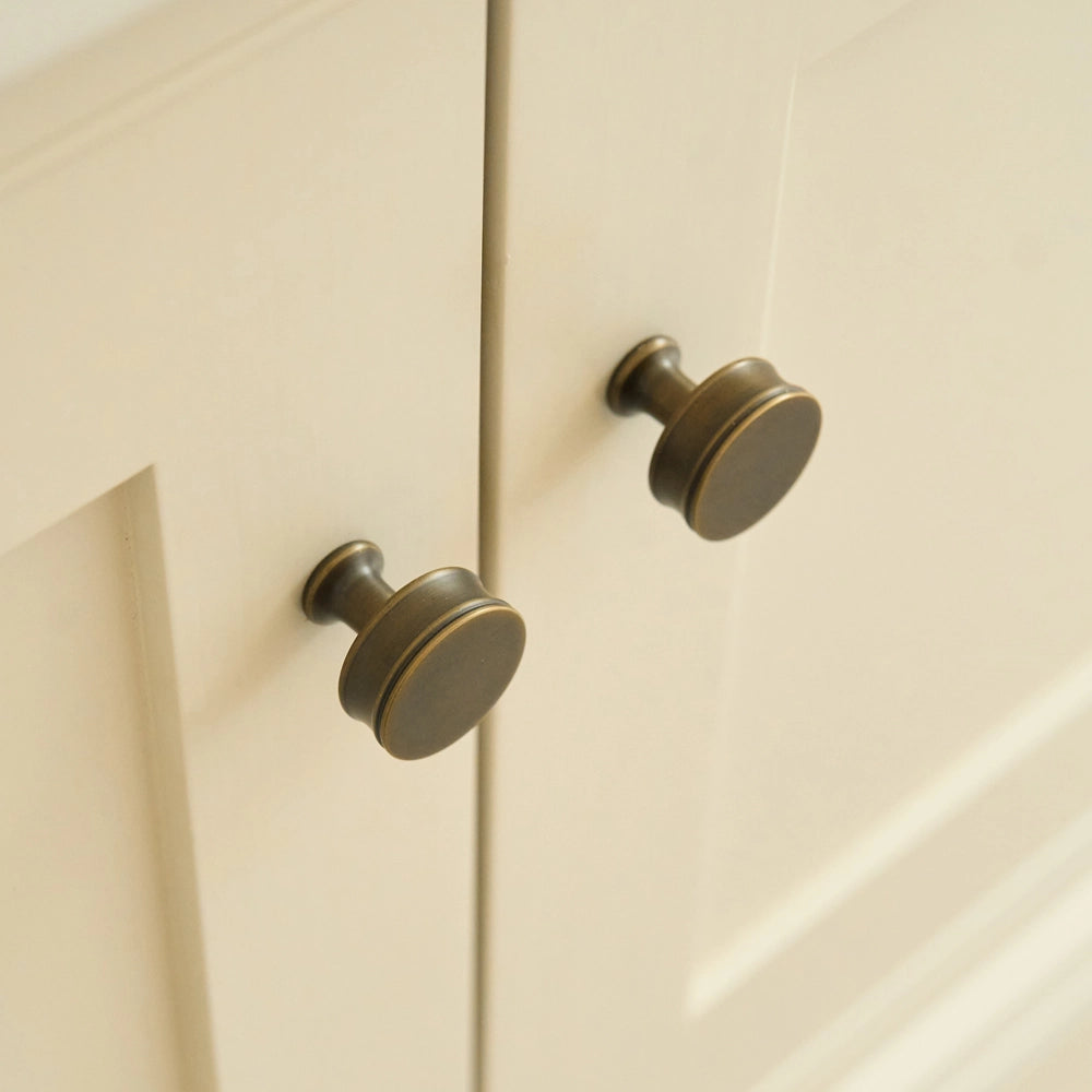 Design by Holly Oak House and Rosewood Interiors. Photography by Joey Kendal Brown. Product shown in our satin antique satin lacquered (SAS) finish.