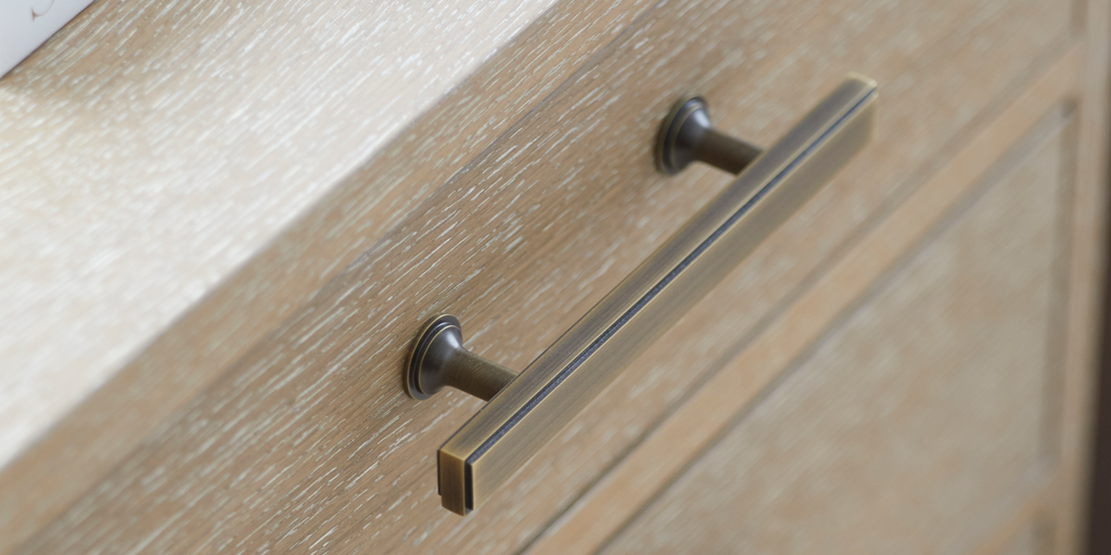 Design by Sophie Paterson Interiors. Photography by Ray Main. Product shown in our satin antique satin lacquered (SAS) finish.
