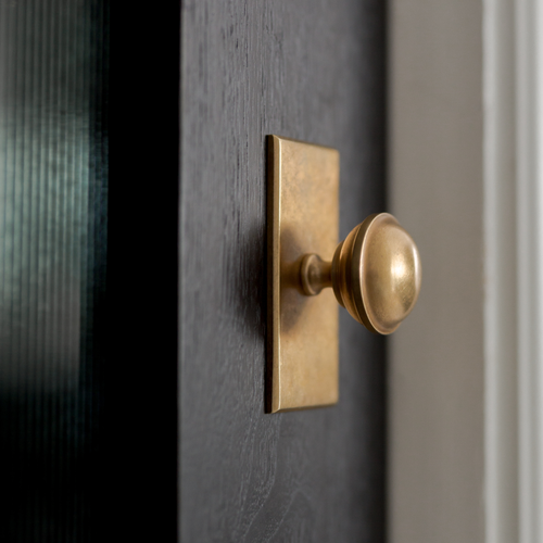 Queslett Cabinet Knob with Rectangular Backplate