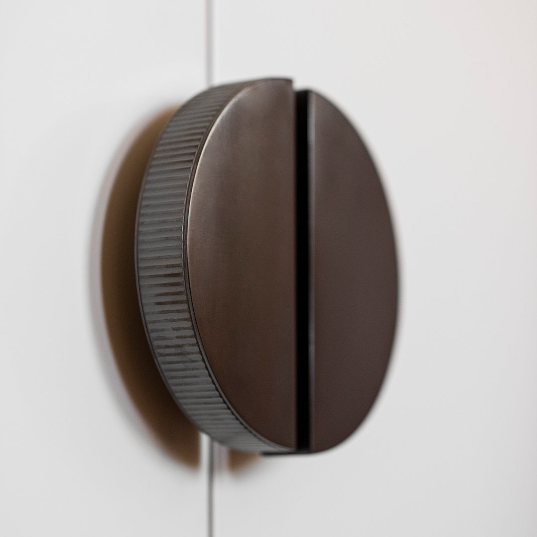 Design by Brownlow. Photography by Mark Reeves. Product shown in our dark bronze (DBZ) finish. 