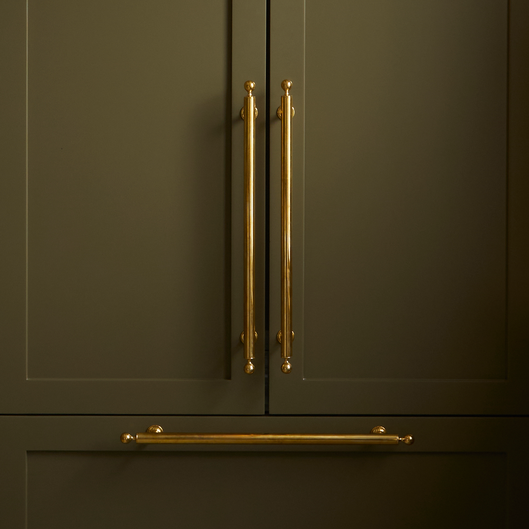 Design by Ashley Montgomery Design. Photography by Lindsay Brown Photography. Product shown in our polished brass unlacquered (PBUL) finish.