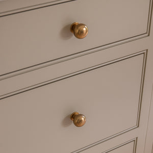 Design by Rachael Somerville Interiors. Photography by Handover Agency. Product shown in our aged brass (BEL) finish.