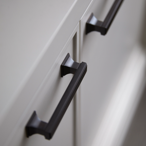 Design by Sophie Paterson Interiors. Photography by Ray Main. Product shown in our dark bronze (DBZ) finish.