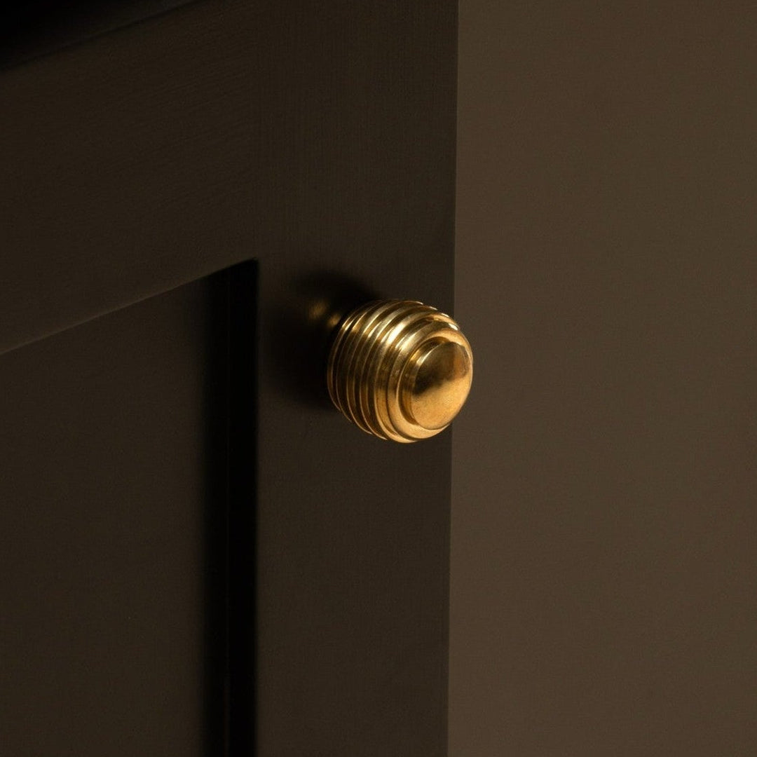 Design by Holly Oak House. Photography by Handover UK. Product shown in our polished brass unlacquered (PBUL) finish.