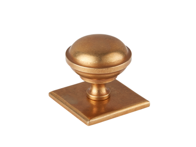 Product shown in our burnished brass (BEL) finish