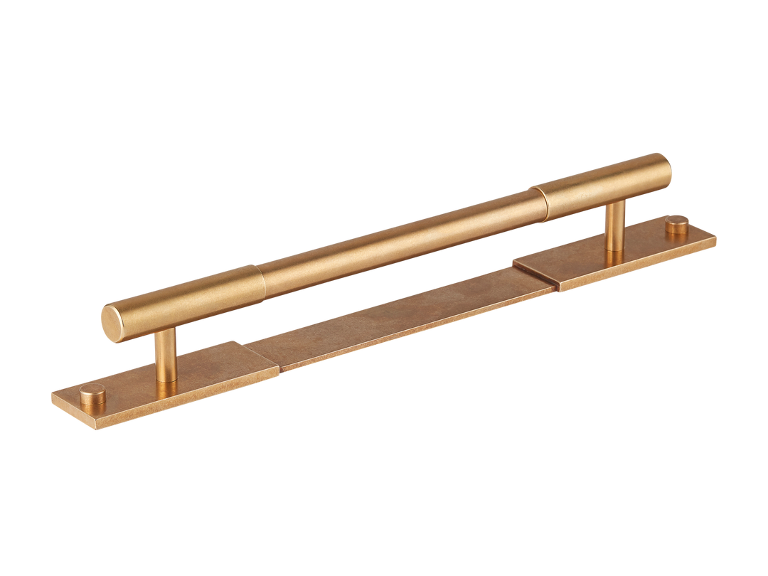 Product shown in our burnished brass (BEL) finish