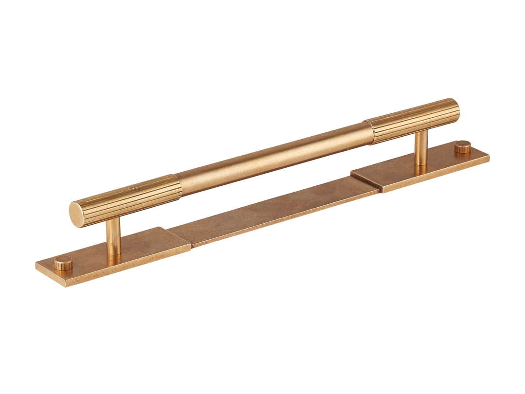 Product shown in our burnished brass (BEL) finish