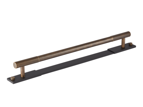 Product shown in our satin antique satin lacquered (SAS) on matt black (MBL)  finish
